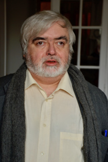 Maître Gérard Ducrey, avocat au Barreau de Paris et défenseur des prisonniers Libyens soutenus par le Chef des tribus libyennes © DR. Maître Gérard Ducrey, avocat au Barreau de Paris et défenseur des prisonniers Libyens soutenus par le Chef des tribus libyennes © DR.