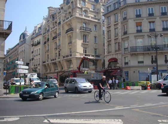 Un été pour remettre à neuf les canalisations de la rue du Louvre