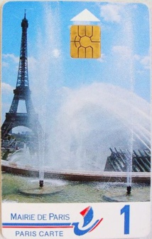 Carte de stationnement de Paris de la fin des années 1990. 1 signifie que la carte contient 100 francs de crédit de stationnement - Par MiniFB sous licence CC.