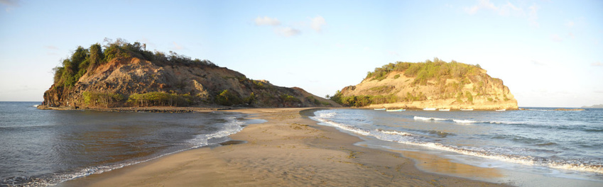 Tombolo de l'ilet sainte marie martinique (972) par Agena.p sous licence CC. Tombolo de l'ilet sainte marie martinique (972) par Agena.p sous licence CC.