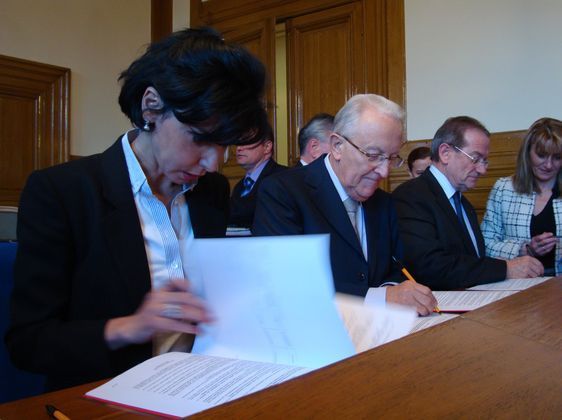 31 mars 2010 : la signature du Contrat Local de Sécurité (CLS) du 7ème arrondissement