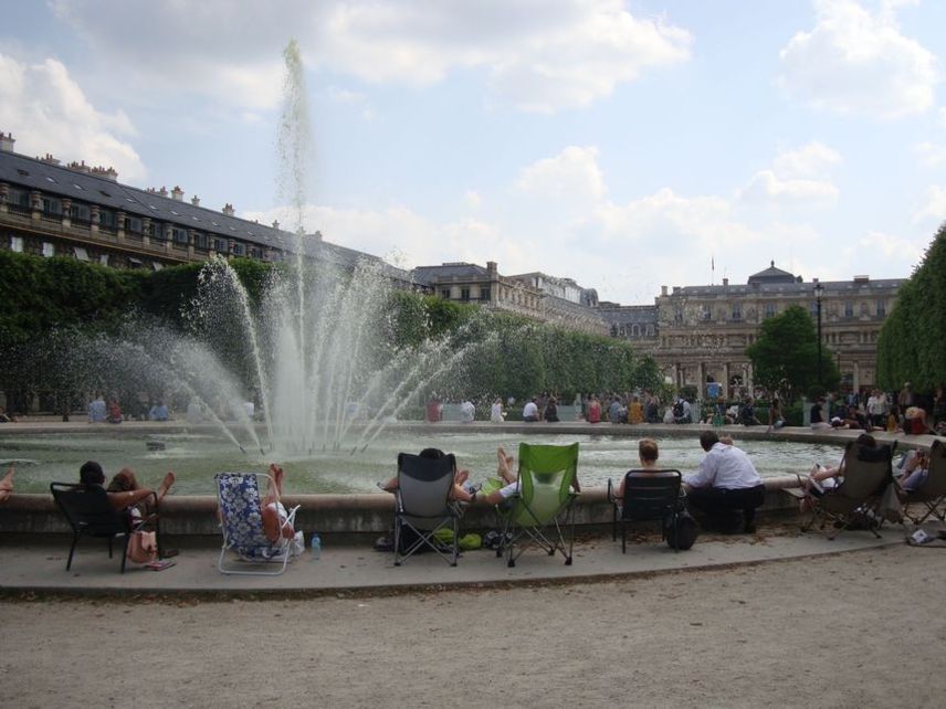 (c) VD / ATI : La fontaine du jardin du Palais Royal
