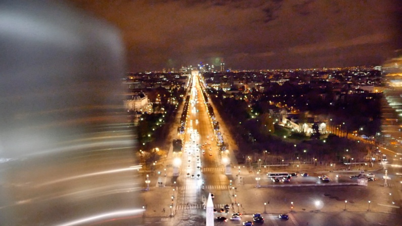 L'avenue des Champs-Elysées depuis la Grande Roue de Paris © TD/PT, Novembre 2017. L'avenue des Champs-Elysées depuis la Grande Roue de Paris © TD/PT, Novembre 2017.