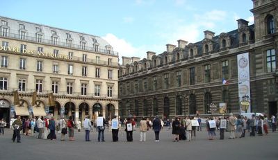 Cercle de silence place du Palais royal