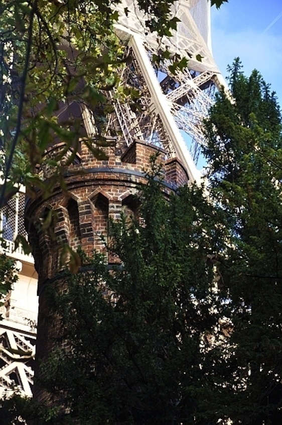 La cheminée de la Tour Eiffel.