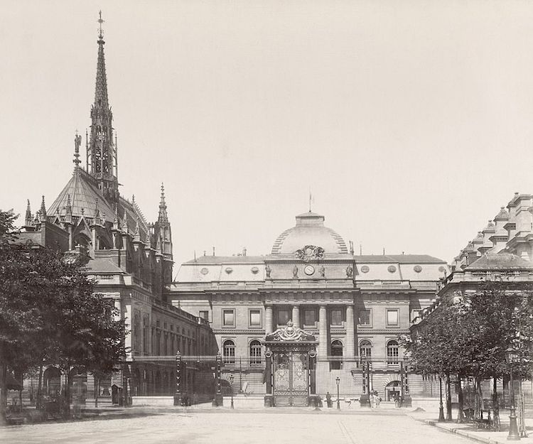 Palais de Justice - Façade Est © Hippolyte-Auguste Collard - Domaine public - Bibliothèque d'État de Victoria - Australie - Cadeau du gouvernement français en 1881.