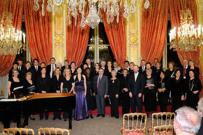(c) Le Choeur de l'Assemblée nationale à l'Hôtel de Lassay en décembre 2009. (c) Le Choeur de l'Assemblée nationale à l'Hôtel de Lassay en décembre 2009.