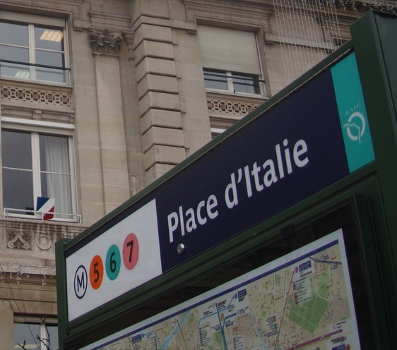 Station de métro place d'Italie dans le 13e arrondissement de Paris.