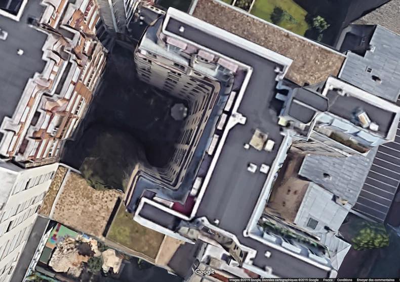 L'incendie au 17 bis rue Erlanger dans le 16e arrondissement de Paris a eu lieu dans l'immeuble enclavé en coeur d'îlot - Images © 2019 Google données cartopgraphiques ©2019 Google France.