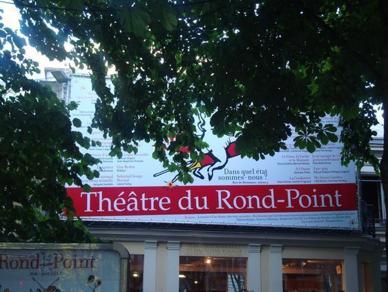 Théâtre du Rond Point sur les Champs-Elysées.