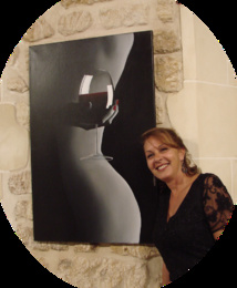 Safia Bollini : une artiste qui célèbre la Femme et le Vin