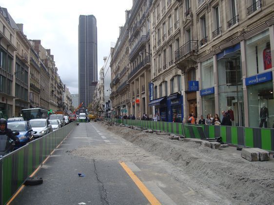 L'instauration d'un sens unique sur la rue de Rennes dès le 5 octobre 2011, la grande oubliée des informations diverses au conseil d'arrondissement - Photo : VD.