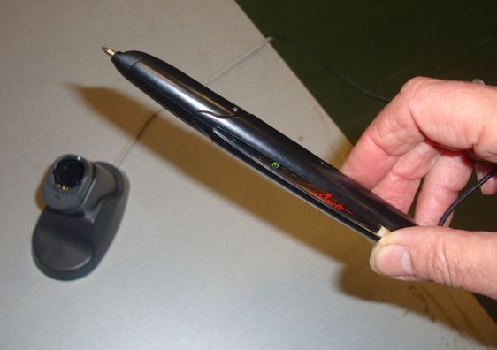 Le fameux stylo numérique utilisé pour les Primaires socialistes - Photo : Vaea Devatine.