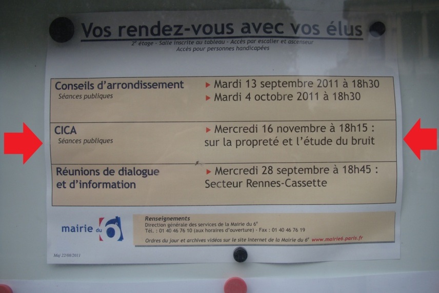 Panneau d'affichage de la mairie du 6e arrondissement, début septembre 2011 - Photo : VD.