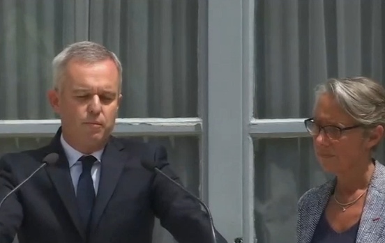 Passation de pouvoir entre François de Rugy et Elisabeth Borne le 17 juillet 2019 à 14h30 © capture d'écran.
