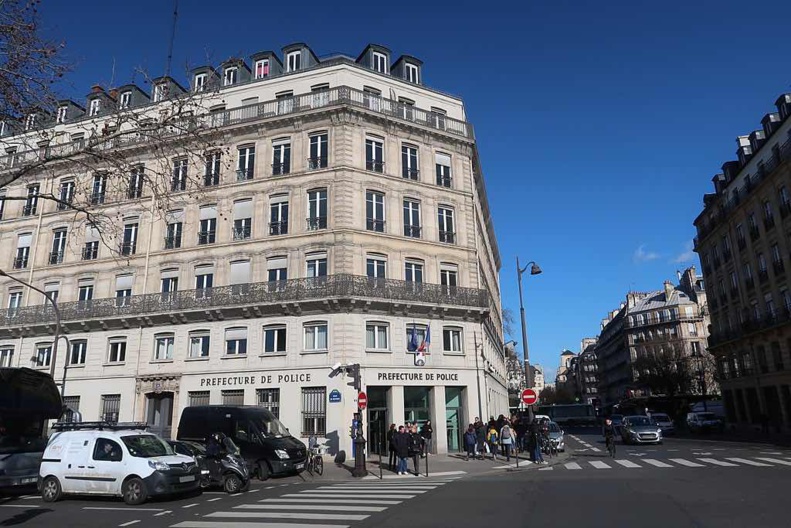 Annexe de la préfecture de police de Paris, 12 quai de Gesvres 75004 Paris © Celette 2018. Annexe de la préfecture de police de Paris, 12 quai de Gesvres 75004 Paris © Celette 2018.