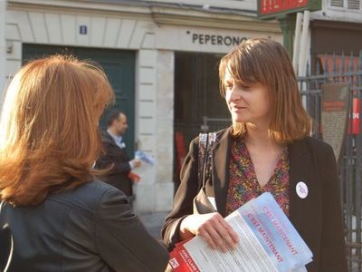 Claire Morel dans la 1ère circonscription de Paris qui regroupe  la totalité du 1er, 2e, 8e arrondissement et une partie du 9e arrondissement - Photo : VS.