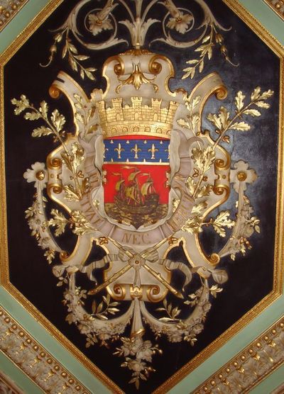 Détail du plafond de la salle des mariages de la mairie du 7e arrondissement - Photo : VD.