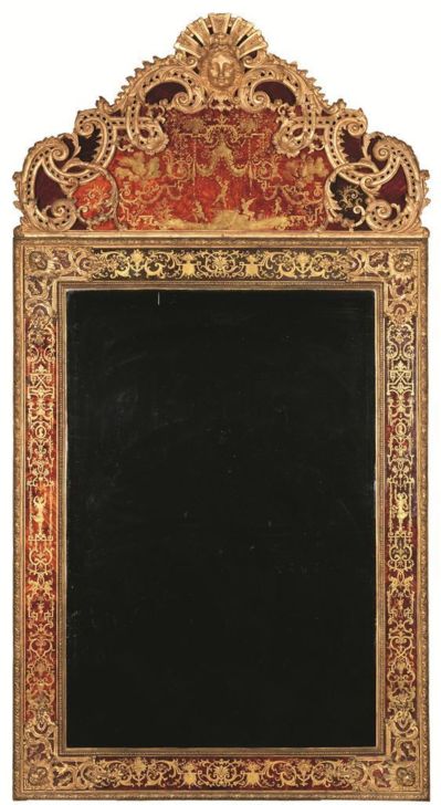 Miroir églomisé (c) M-A Kohn. Dim. : 263 cm x 139,5 cm x 12 cm.
