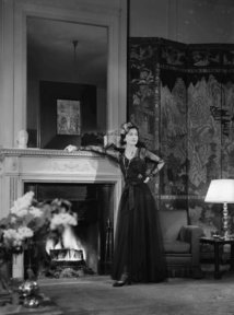 Coco Chanel in her Ritz apartment©Kollar, RMN, France Coco Chanel in her Ritz apartment©Kollar, RMN, France