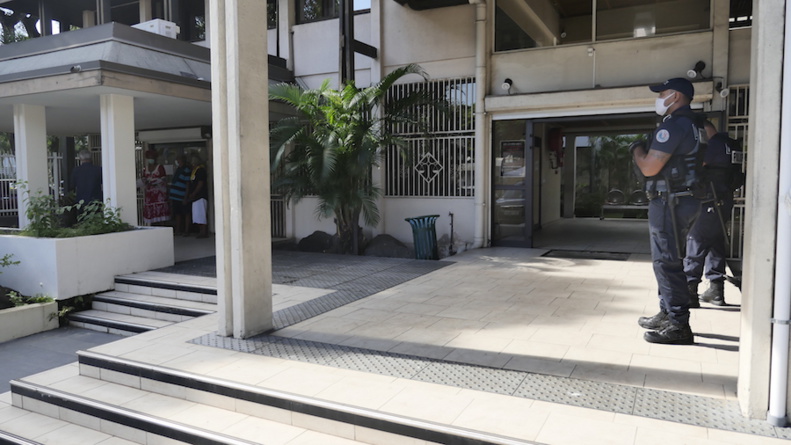 Les forces de l'ordre sont présentes afin d'éviter tout "débordement" © VD/MT Les forces de l'ordre sont présentes afin d'éviter tout "débordement" © VD/MT