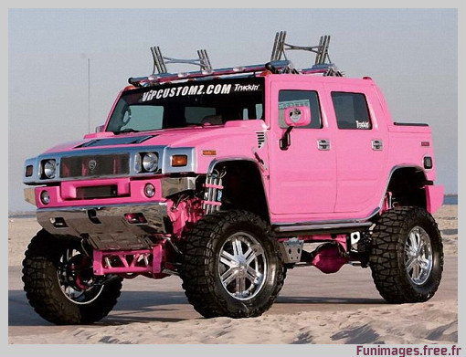 Le Hummer, développé pour l'armée, est aussi vendue en rose pour les femmes (c) Funimages.free.fr - août 2008. Le Hummer, développé pour l'armée, est aussi vendue en rose pour les femmes (c) Funimages.free.fr - août 2008.