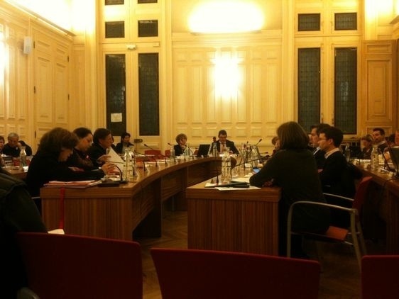 Salle du conseil du 13e arrondissement - Photo : GBJ. Salle du conseil du 13e arrondissement - Photo : GBJ.