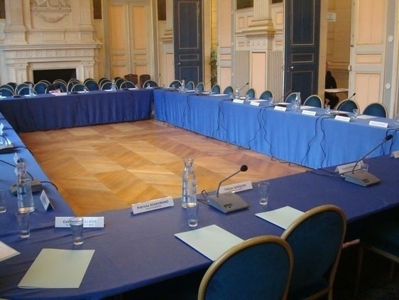 Salle du conseil du XVIe arrondissement. Salle du conseil du XVIe arrondissement.