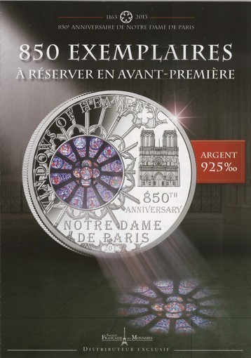 Monnaie avec inclusion de vitrail en verre (c) Société Française des Monnaies.