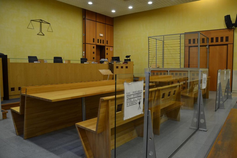 Salle d'audience du tribunal correctionnel de Nîmes © Paris Tribune.