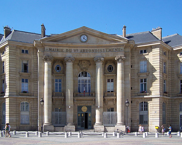 La mairie du 5e arrondissement de Paris place du Panthéon © LPLT sous licence creative commons.