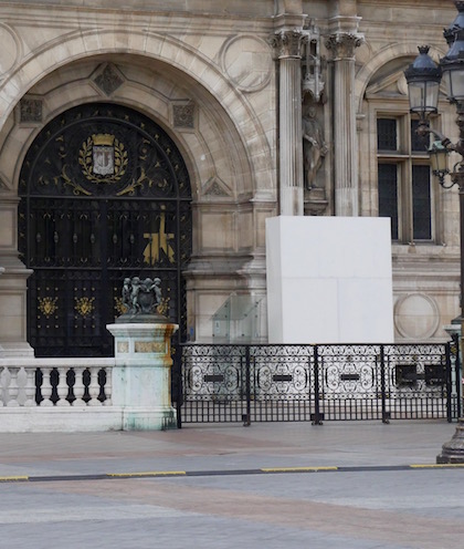 L'Hôtel de Ville de Paris fermée lors de la précédente grande grève des agents le 15 octobre 2015 (détail de la place de l'Hôtel de Ville) © VD/PT