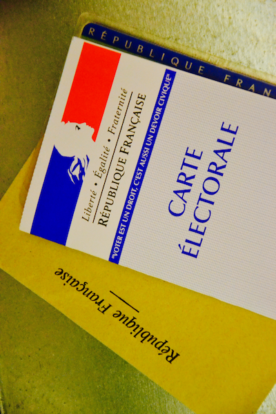 Carte d'électeur et carte d'identité pour voter © DR Paris Tribune