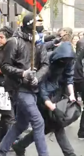 Casseurs lors d'une manifestation contre la Loi Travail en mai 2016.