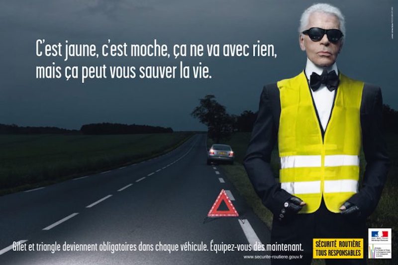 Campagne publicitaire pour le port du gilet jaune en France par Karl Lagerfeld.