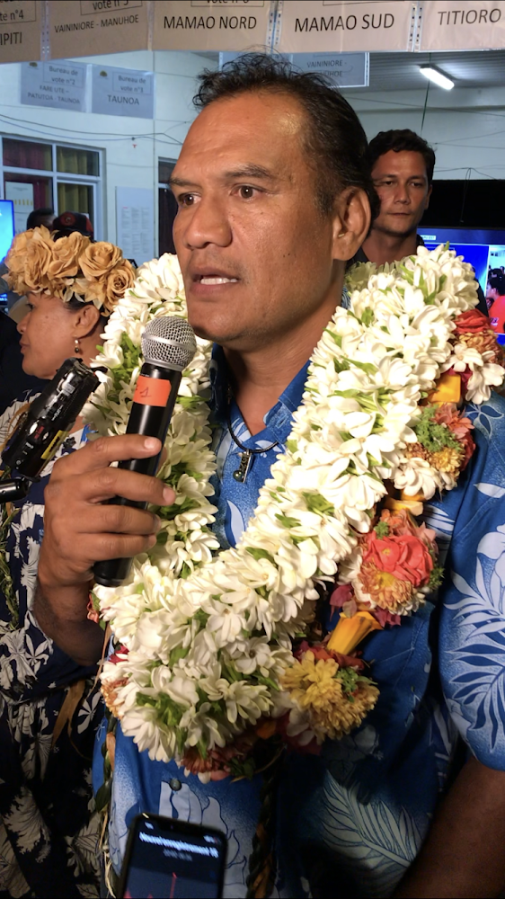 Tauhiti Nena, l’homme politique qui monte à Papeete.