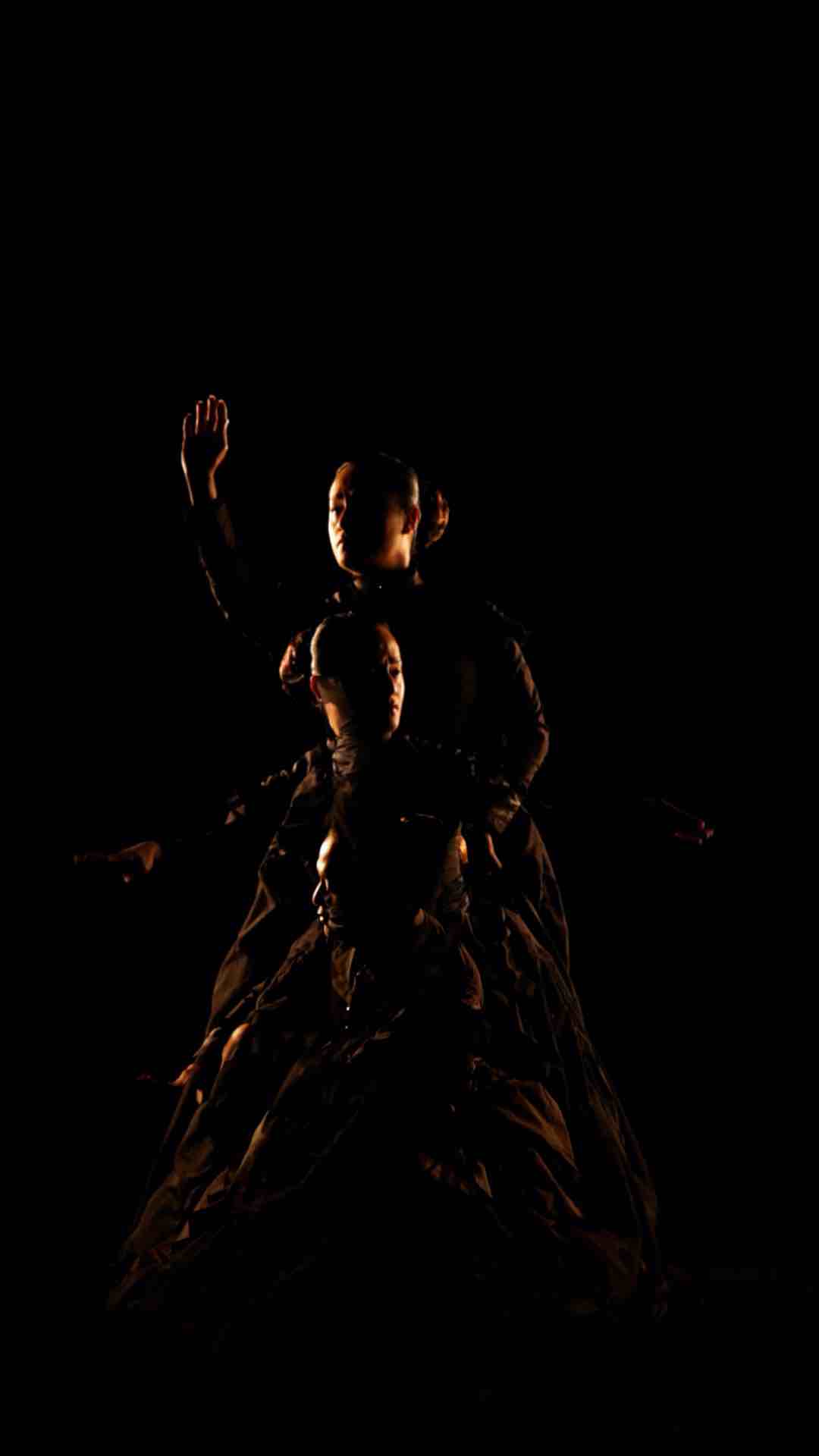 Yuki Kihara, still from video performance 'Siva in Motion' (2012), collection of Auckland Art Gallery, Toi o Tamaki, Auckland, New Zealand © Yuki Kihara and Mitford Galleries, Dunedin, New Zealand