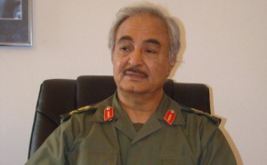 Le Général Haftar lâché par l’armée libyenne sans avoir éliminé les milices islamistes