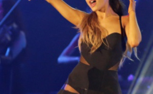 Ariana Grande annule sa tournée après l'attentat pendant son concert au Manchester Arena
