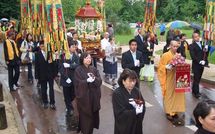 Les Reliques du Bouddha Shakyamuni accueillies en France