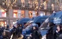 Les Gilets Jaunes organisent un sitting rue Royale à Paris