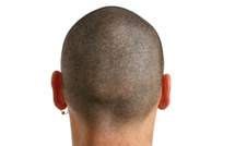 Homophobie à cause de boucles d'oreille