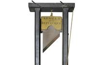 Une guillotine à l’Hôtel Drouot