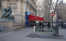 Le kiosque a quitté la place Saint-Michel