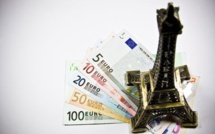 Grossiste en souvenirs de la Tour Eiffel interpellé