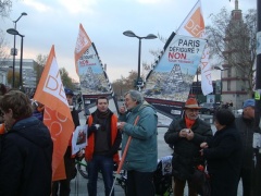 Manifestation du Collectif contre la Tour Triangle le 8 décembre 2012 de 15h à 16h