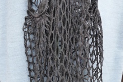 Robe en laine des années 1970 et sac à provision en crochet - slow fashion