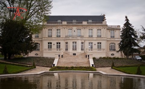 L'écrin de la soirée - Le Château de Rilly la Montagne, ancienne maison de champagne du XIXème siècle. crédits : Landry Noblet