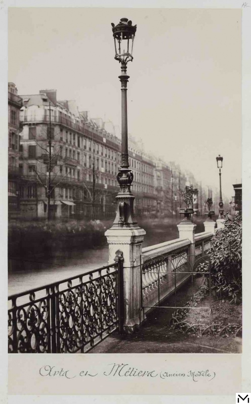 Charles Marville, street light, Arts et Metiers Square, ca 1862, print © MAD Paris Christophe Dellière