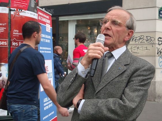 Stand up : Axel Kahn en campagne dans la 2e circonscription de Paris pour les législatives 2012